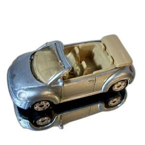 Maisto‎ Volkswagen VW New Beetle diecast convertible 1/43, Collector Car
